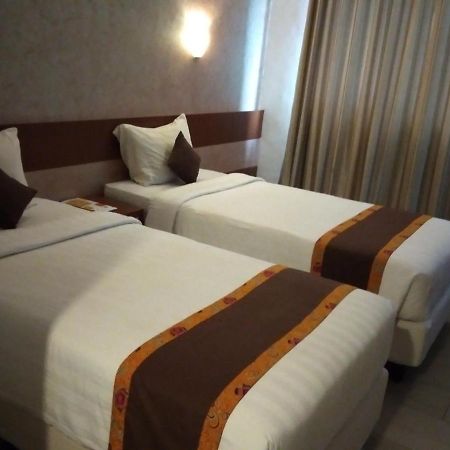 Xtra Hotel Bengkulu Exterior foto