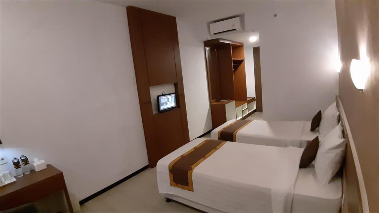 Xtra Hotel Bengkulu Exterior foto