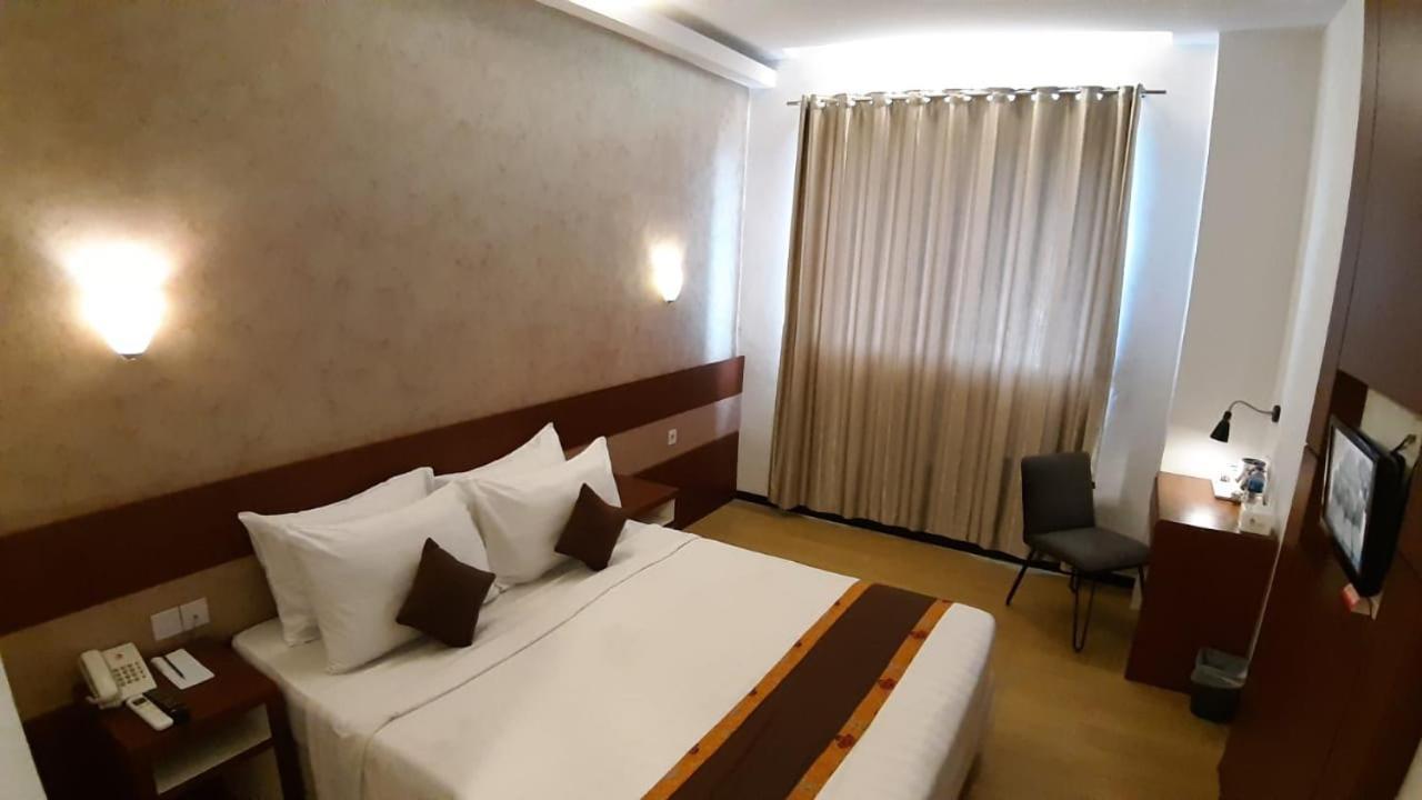 Xtra Hotel Bengkulu Exterior foto