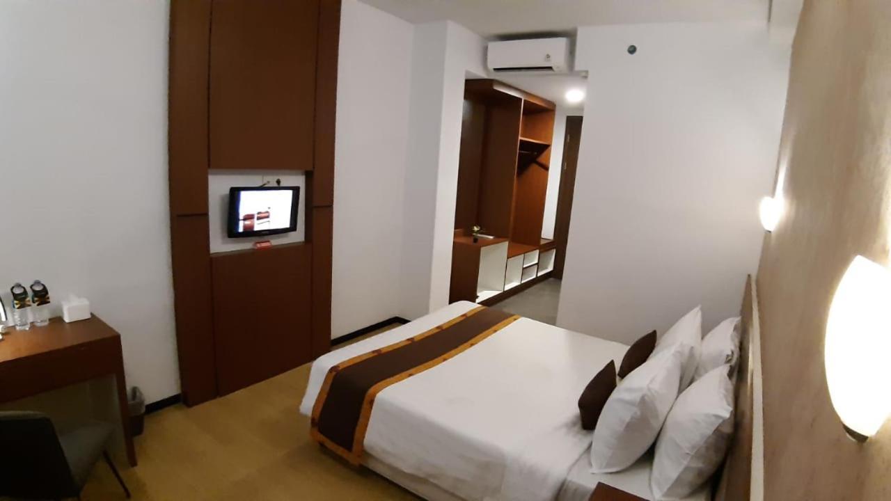 Xtra Hotel Bengkulu Exterior foto